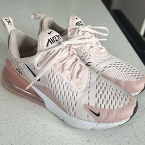 Like NEW Nike Airmax